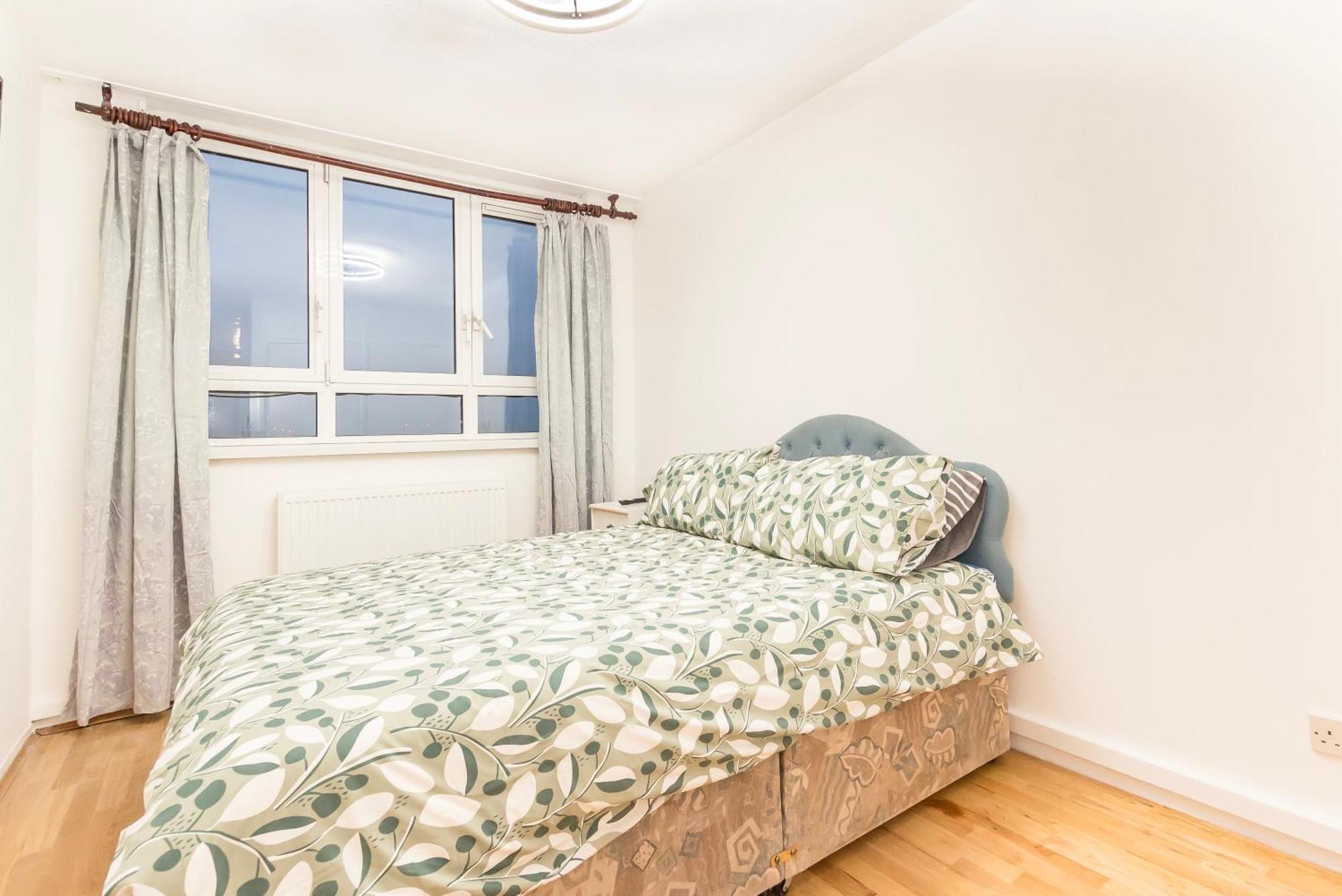 Appartamento Spacious Two Bed With Glorious Views Of Prime Londra