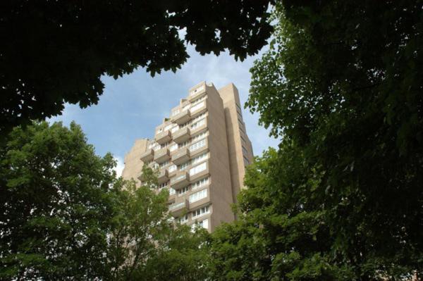 Spacious Two Bed With Glorious Views Of Prime Londra